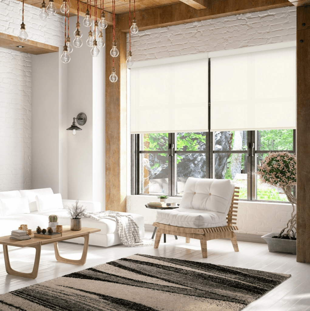 las persianas textiles semi traslucidas permiten que la luz se distribuya de forma uniforme, creando una iluminacion suave y agradable.